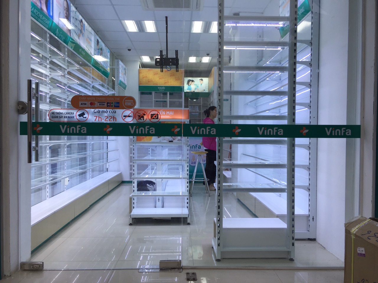 Kệ Siêu Thị đơn lưng lưới- Đợt Kính