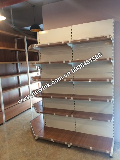 Kệ Siêu Thị Đơn – Lưng Gỗ